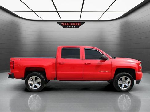 Used 2018 Chevrolet Silverado 1500 Custom w/ Custom Value Package AWD/4WD image 6