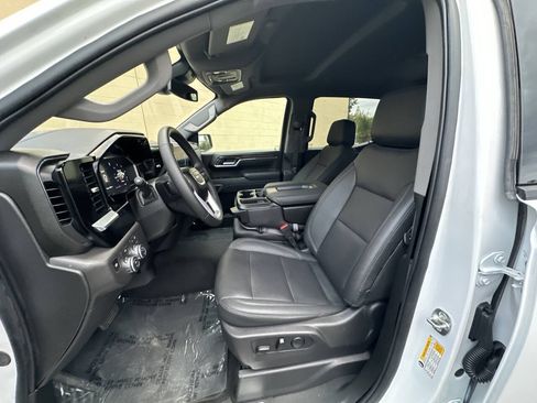 Used 2026 GMC Sierra 1500 SLT AWD/4WD image 21