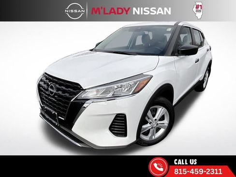 Certified 2025 Nissan Kicks Play S image 2