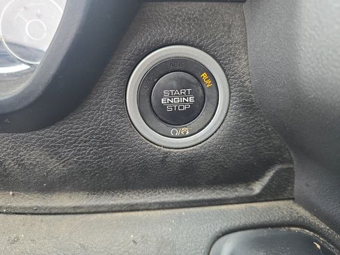 Used 2020 RAM 1500 Big Horn AWD/4WD image 17