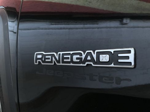 Used 2020 Jeep Renegade Sport image 10