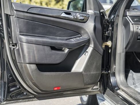 Used 2018 Mercedes-Benz GLE 350 4MATIC image 39