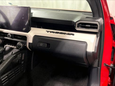 Certified 2024 Toyota Tacoma TRD Off-Road image 13