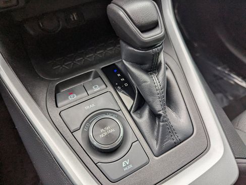 Used 2023 Toyota RAV4 AWD Hybrid image 20