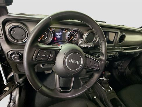 Used 2022 Jeep Wrangler Sport AWD/4WD image 5