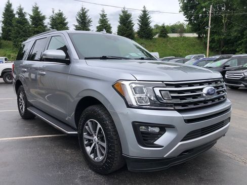 Used 2020 Ford Expedition XLT w/ Equipment Group 202A AWD/4WD image 8