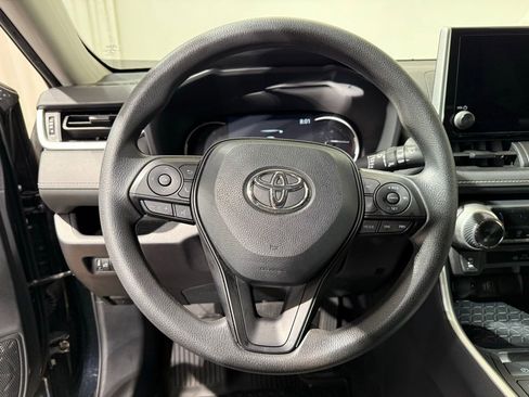 Certified 2025 Toyota RAV4 XLE image 22