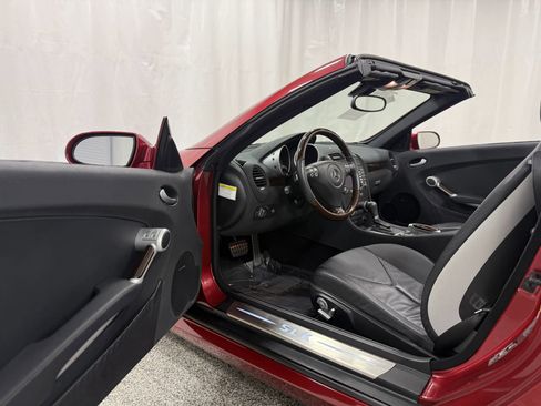 Used 2005 Mercedes-Benz SLK 350 SLK 350 Roadster 2D image 12