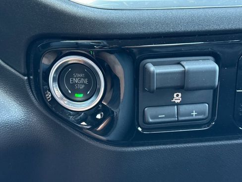 New 2026 GMC Sierra 1500 Elevation image 19