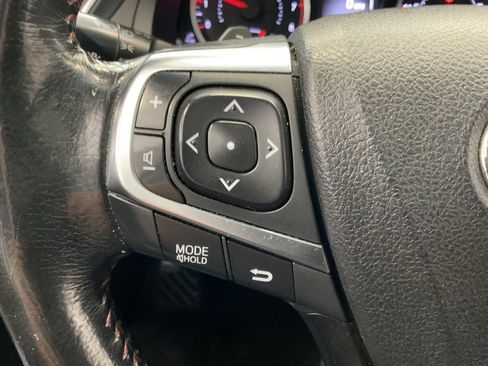 Used 2016 Toyota Camry XSE image 10