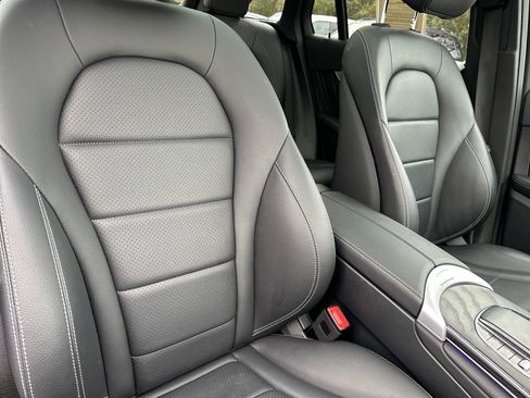 Used 2022 Mercedes-Benz GLC 300 image 35