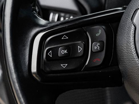 Used 2018 Jeep Wrangler Unlimited Sport S image 31