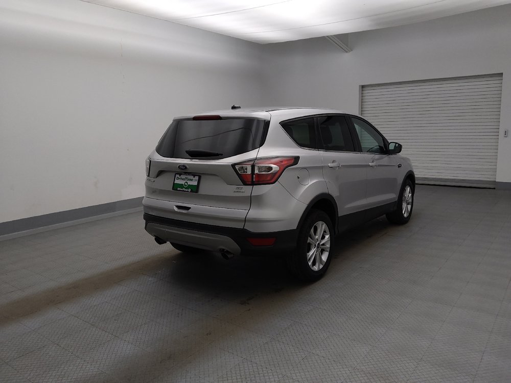 Used 2017 Ford Escape SE FWD image 9