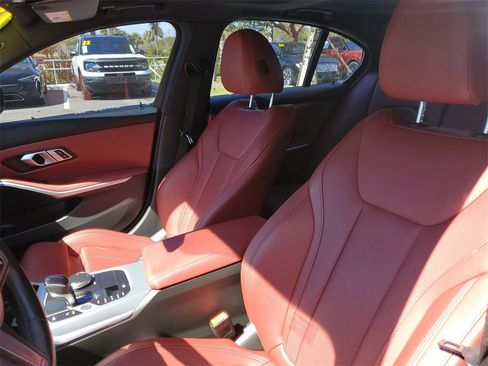 Used 2022 BMW 330i Sedan w/ M Sport Package image 20