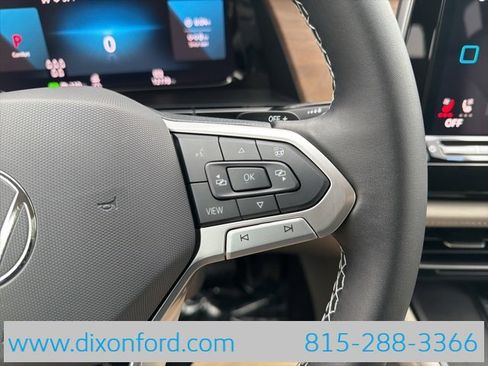 Used 2024 Volkswagen Atlas SE image 15