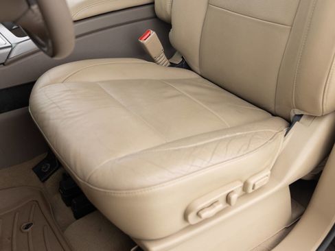 Used 2015 Nissan Armada Platinum image 23