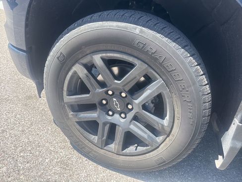 Used 2023 Chevrolet Silverado 1500 Custom w/ LPO, Dark Essentials Package image 11