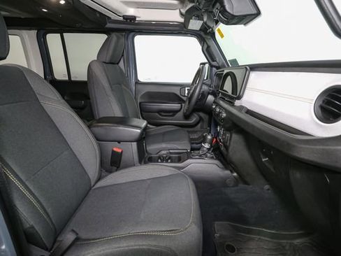 Used 2024 Jeep Wrangler Unlimited AWD/4WD image 18