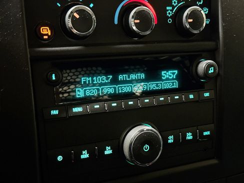Used 2025 Chevrolet Express 2500 w/ Driver Convenience Package RWD image 17