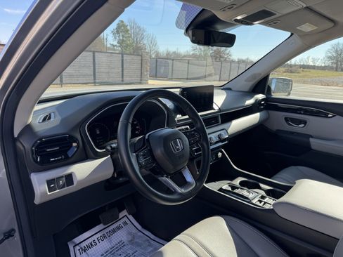 Used 2025 Honda Pilot EX-L image 15