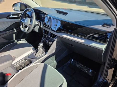 Used 2024 Volkswagen Taos S image 9