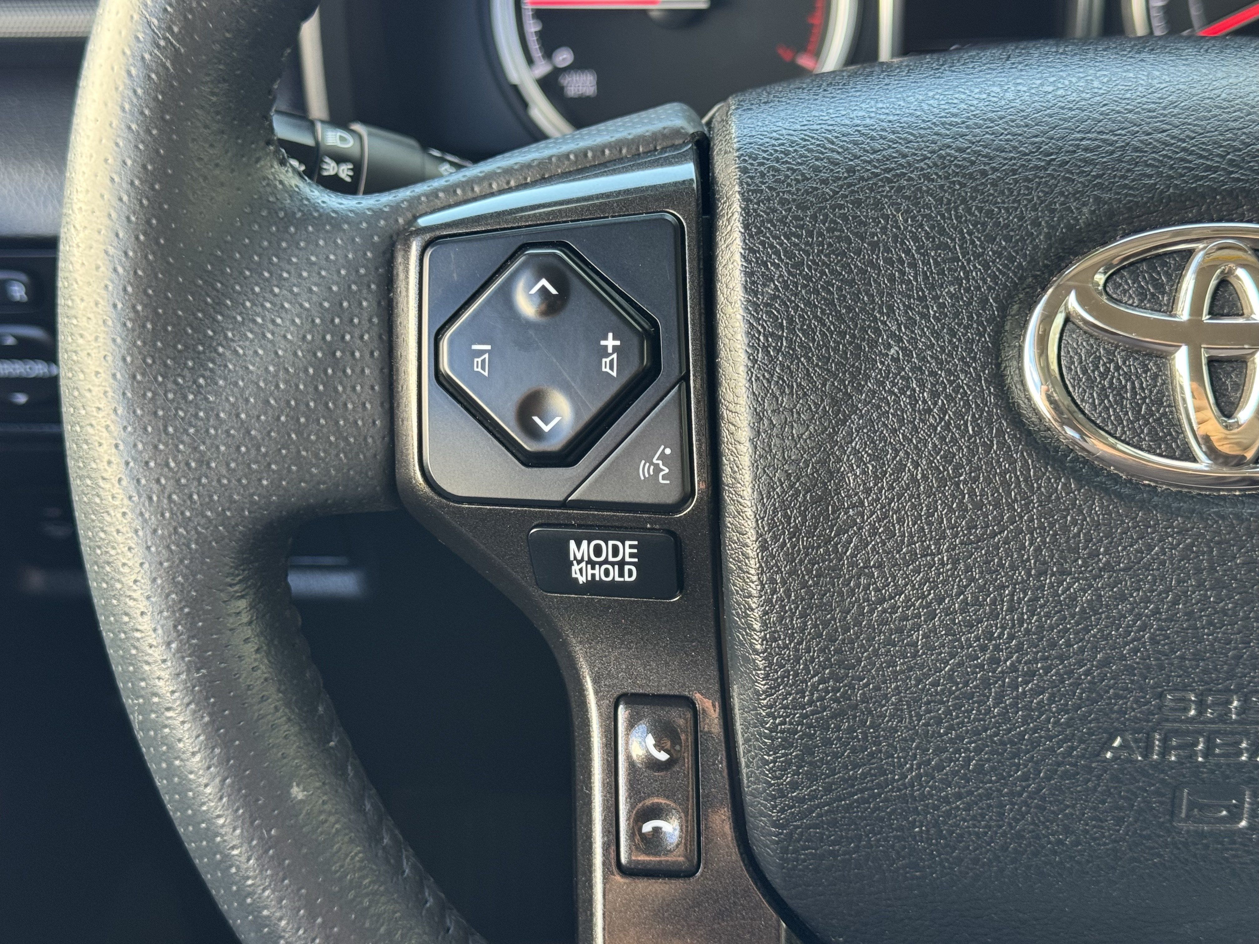 Used 2021 Toyota 4Runner TRD Off-Road Premium AWD/4WD image 32
