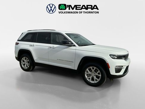 Used 2023 Jeep Grand Cherokee Limited image 7