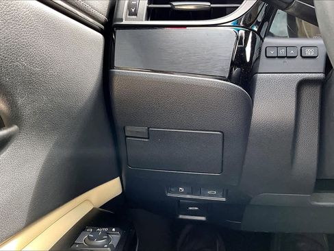 Used 2022 Lexus ES 350 w/ Premium Package image 36