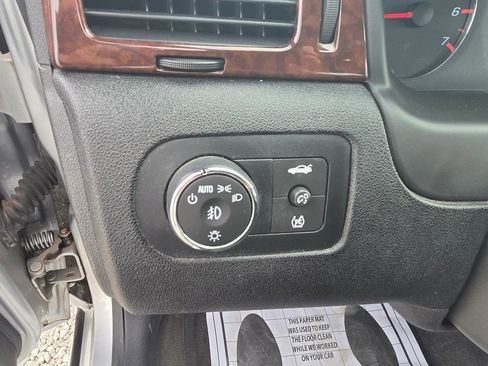 Used 2011 Chevrolet Impala LT image 12