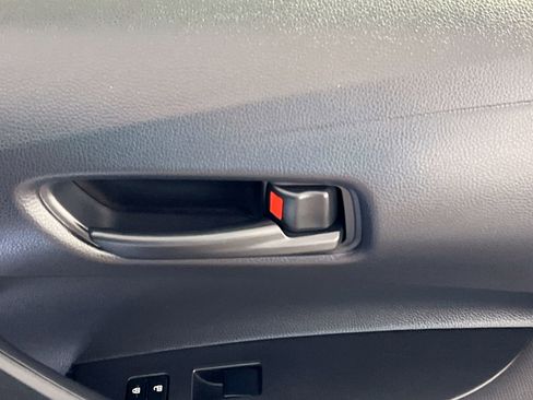 Used 2024 Toyota Corolla LE image 32