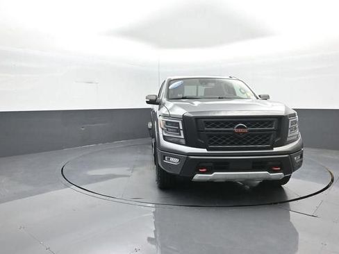 Used 2021 Nissan Titan PRO-4X w/ Pro-4x Convenience Package AWD/4WD image 4