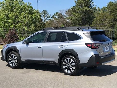 Used 2025 Subaru Outback Limited w/ Popular Package #2 image 4