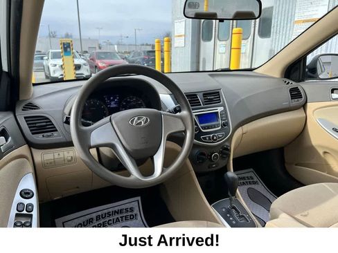 Used 2014 Hyundai Accent GLS image 22