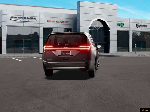 New 2027 Chrysler Pacifica Select AWD/4WD image 14