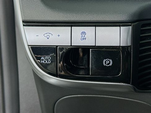 Used 2024 Hyundai Ioniq 5 SE RWD image 16