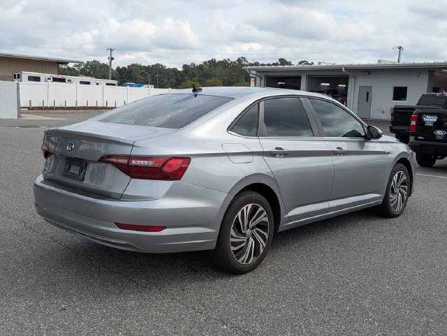 Used 2021 Volkswagen Jetta SEL FWD image 3