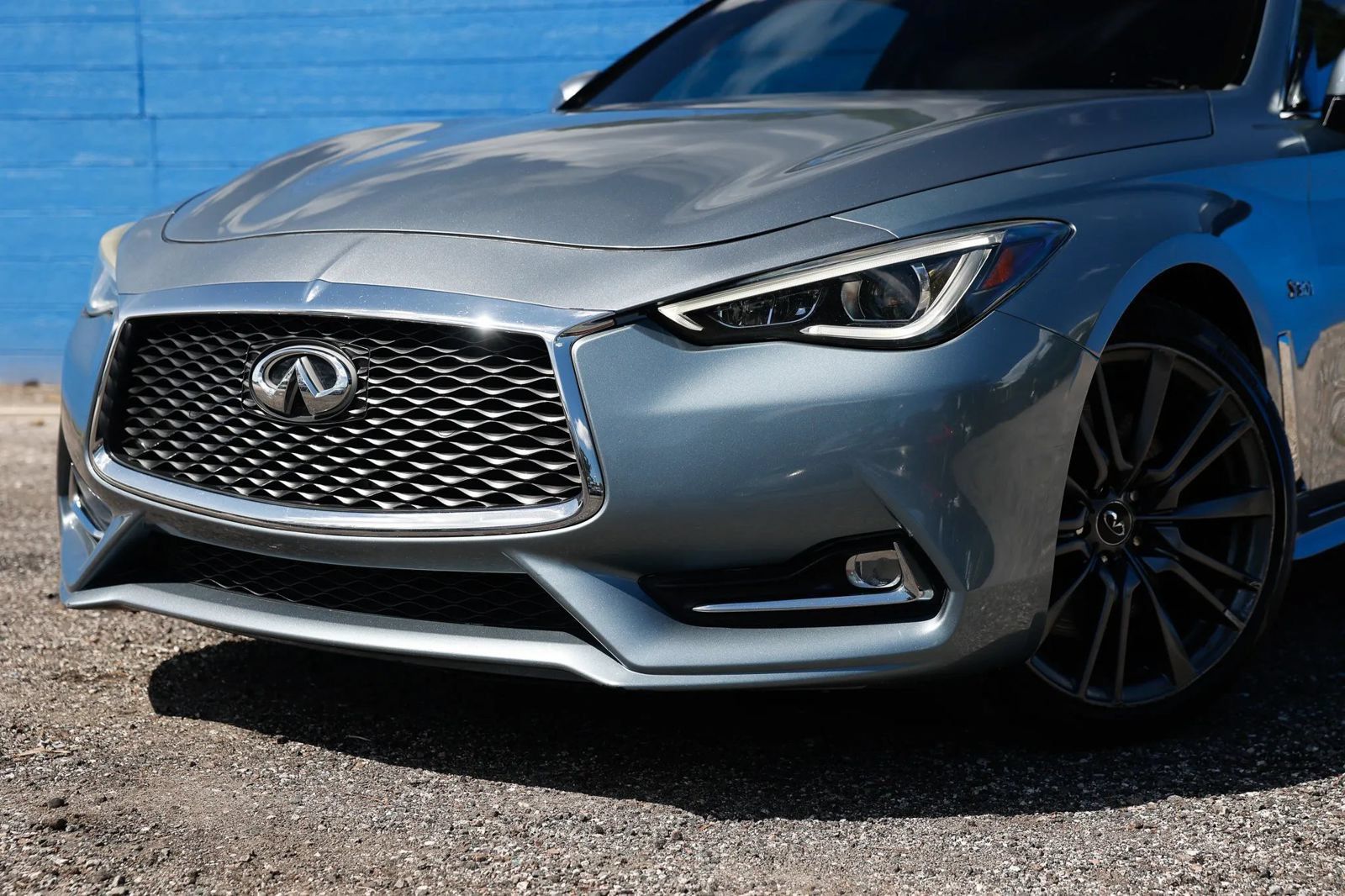 Used 2017 INFINITI Q60 Red Sport 400 AWD/4WD image 17