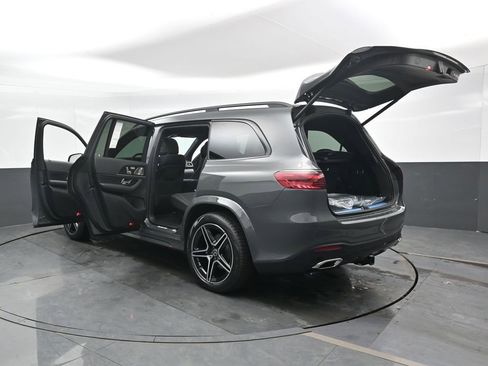 New 2026 Mercedes-Benz GLS 450 4MATIC image 44