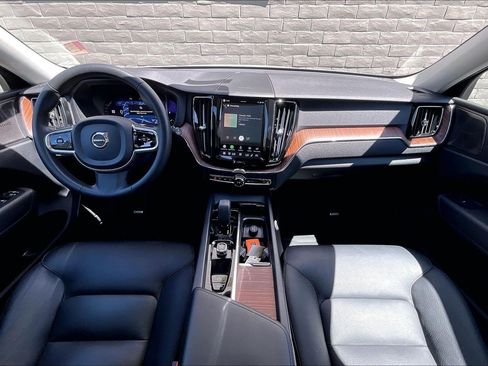 Used 2024 Volvo XC60 B5 Plus w/ Protection Package Premier AWD/4WD image 15