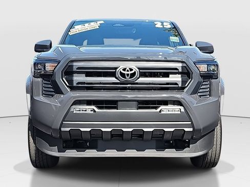 Certified 2025 Toyota Tacoma SR5 AWD/4WD image 2