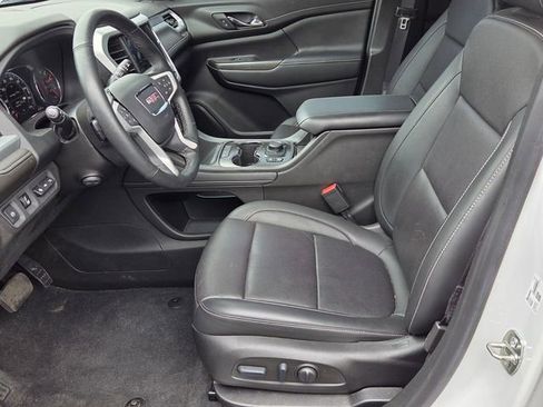 Used 2023 GMC Acadia SLT w/ Technology Package image 4