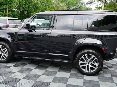 Used 2021 Land Rover Defender 110 X-Dynamic SE AWD/4WD image 20