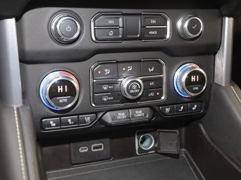 Used 2021 GMC Yukon SLT image 26