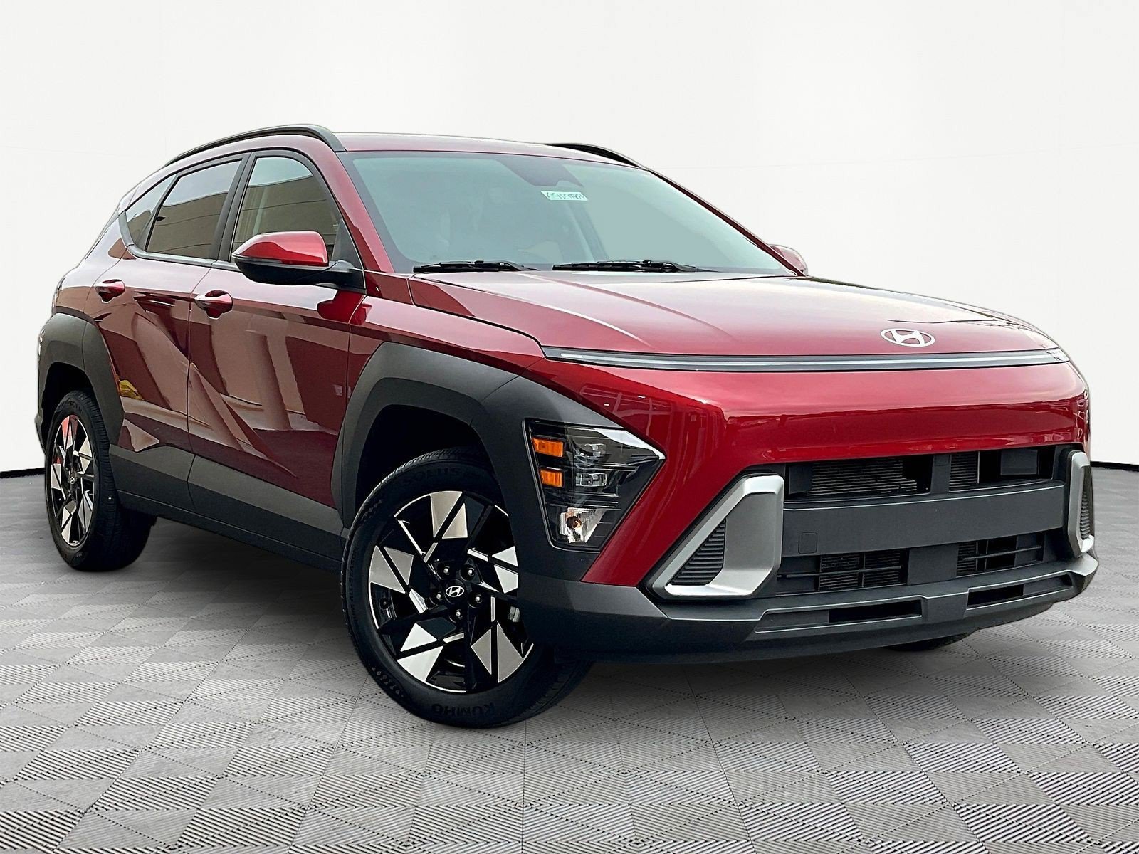 Certified 2025 Hyundai Kona SEL AWD/4WD image 3