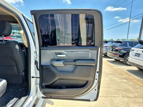 Used 2019 RAM 1500 Big Horn AWD/4WD image 18