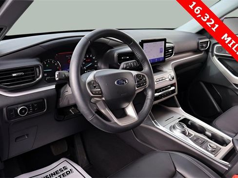 Used 2023 Ford Explorer XLT w/ Equipment Group 202A image 11