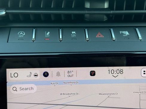 Certified 2026 Jeep Grand Cherokee Limited AWD/4WD image 38