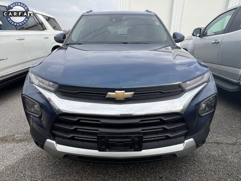 Used 2021 Chevrolet TrailBlazer LT w/ Convenience Package image 2