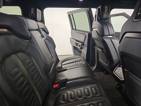 Used 2022 Rivian R1S Launch Edition image 23