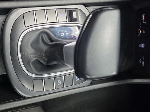 Used 2025 Hyundai Kona SEL AWD/4WD image 23